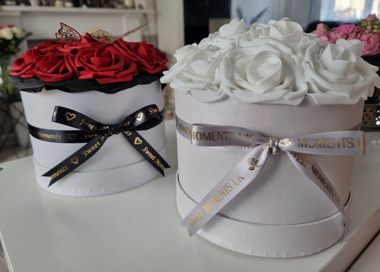 White Pearl Rose Hat Box