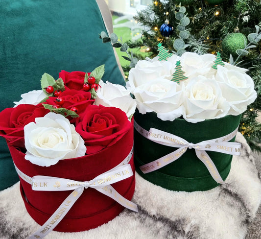 Luxury Christmas Artificial Flower Rose Arrangement In Velvet Hat Box