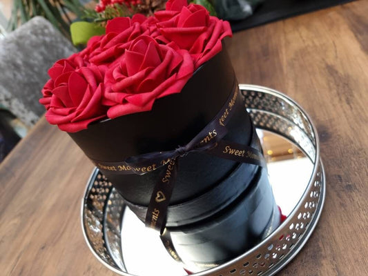 Luxury Red Rose Hat Box Gifts, Presents for Birthday, Occasion, Special Flowers With Ribbon, Personalised, For Mother, For Women, Mother
